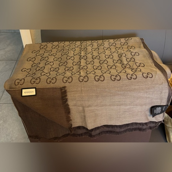 GUCCI GG LOGO MONOGRAMMED WOOL AND SILK SCARF BROWN - Picture 3 of 4